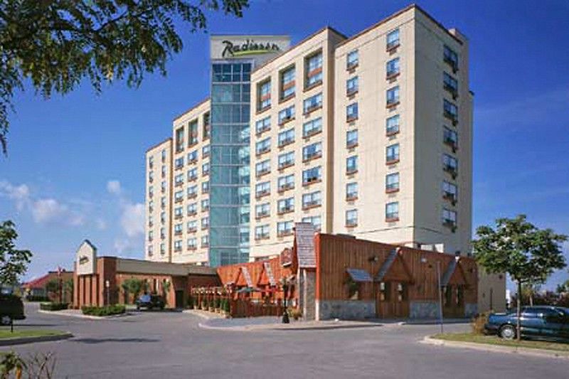 Holiday Inn Hotel & Suites London By Ihg Exterior foto